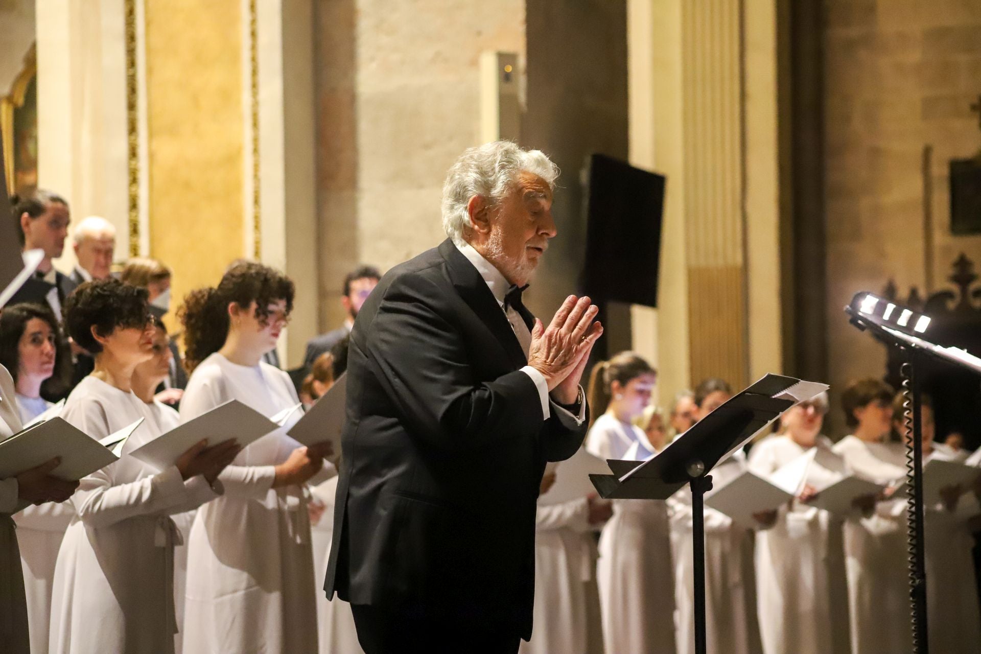 FOTOS | El Orfeón Donostiarra y Plácido Domingo cantan a Valencia