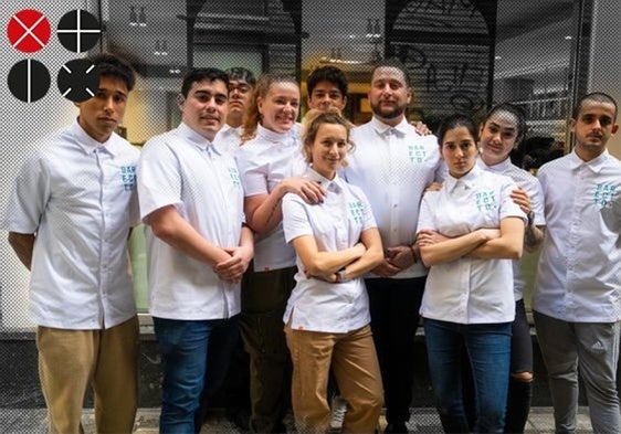 Equipo de Barecito, el nuevo local junto a la plaza del Ayuntamiento.