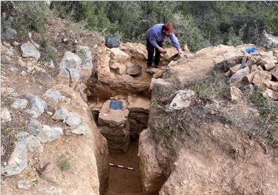 Descubren un nido de ametralladora en las trincheras de la Guerra Civil de Titaguas