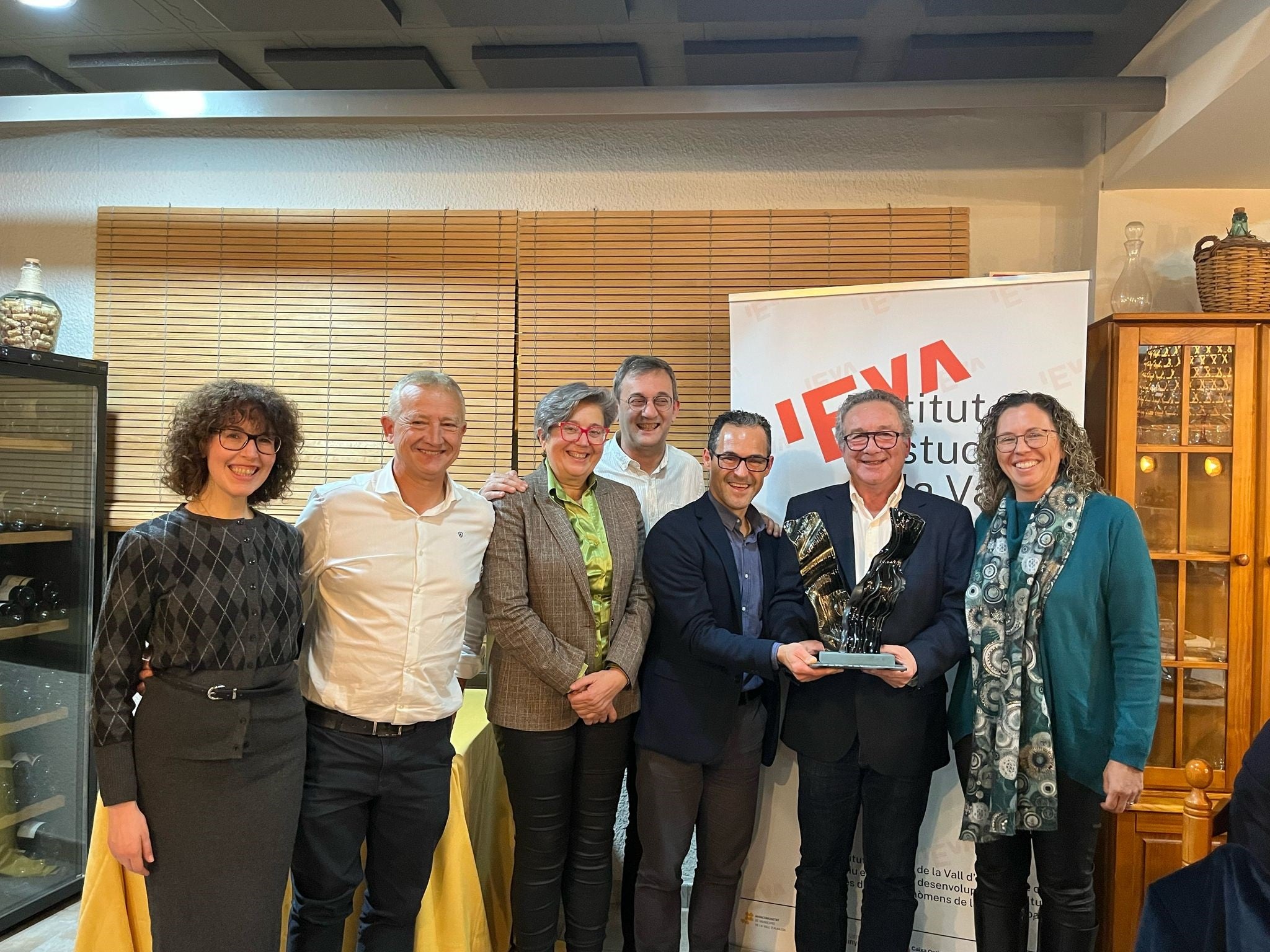 Entrega del premio al presidente de la Mancomunitat.