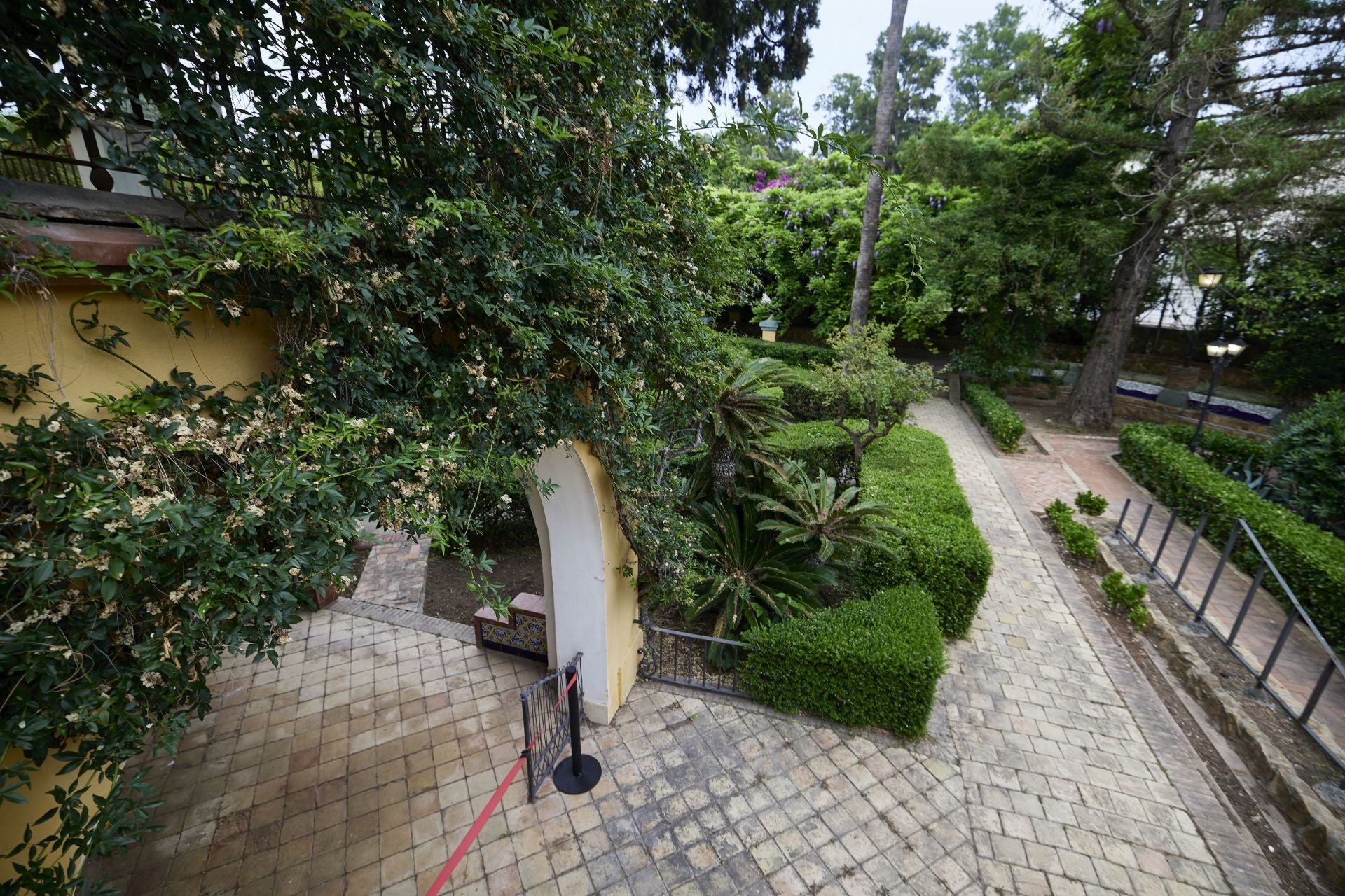 FOTOS | Así es por dentro Villa Amparo, el chalet okupado en Rocafort