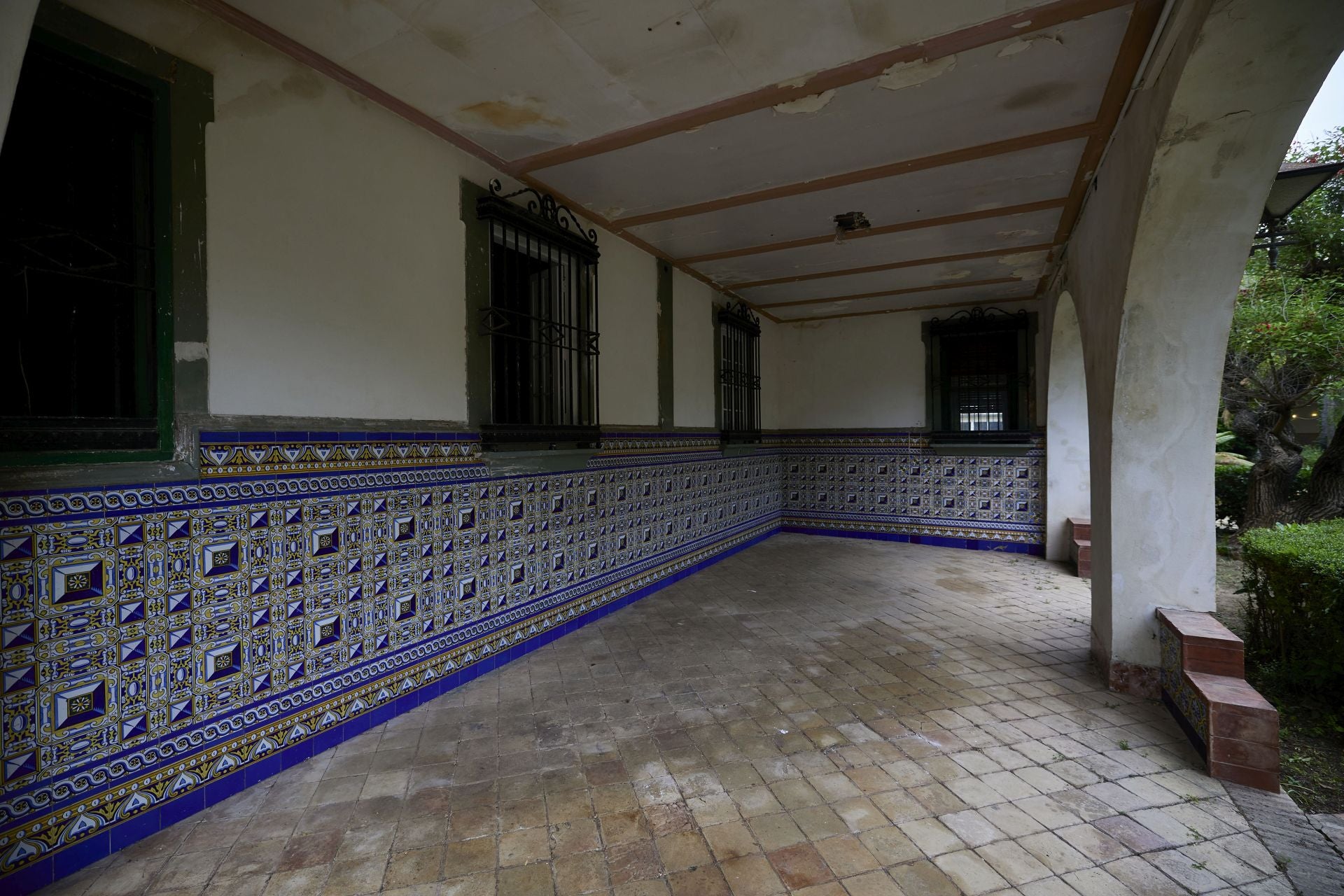 FOTOS | Así es por dentro Villa Amparo, el chalet okupado en Rocafort