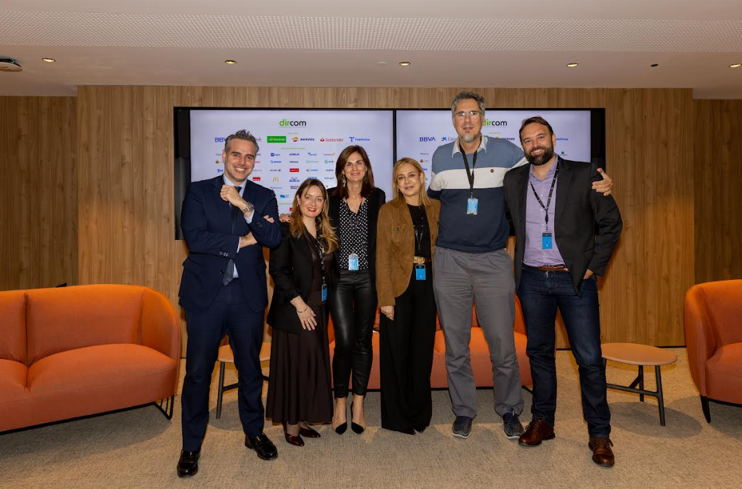 Dircom CVM analiza el impacto del Digital Signage en la nueva era de la comunicación corporativa