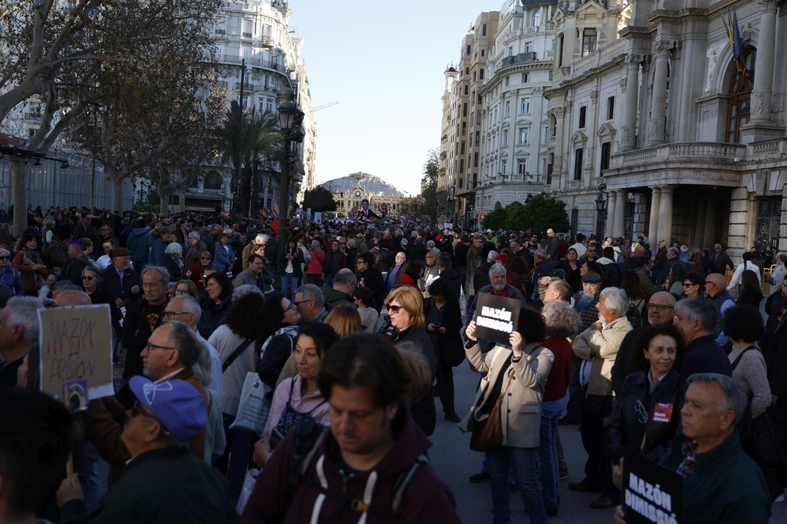 FOTOS | Sexta manifestación en Valencia contra la gestión política de la dana