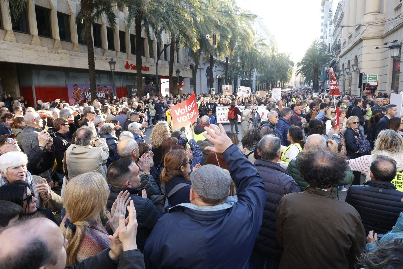 FOTOS | Sexta manifestación en Valencia contra la gestión política de la dana