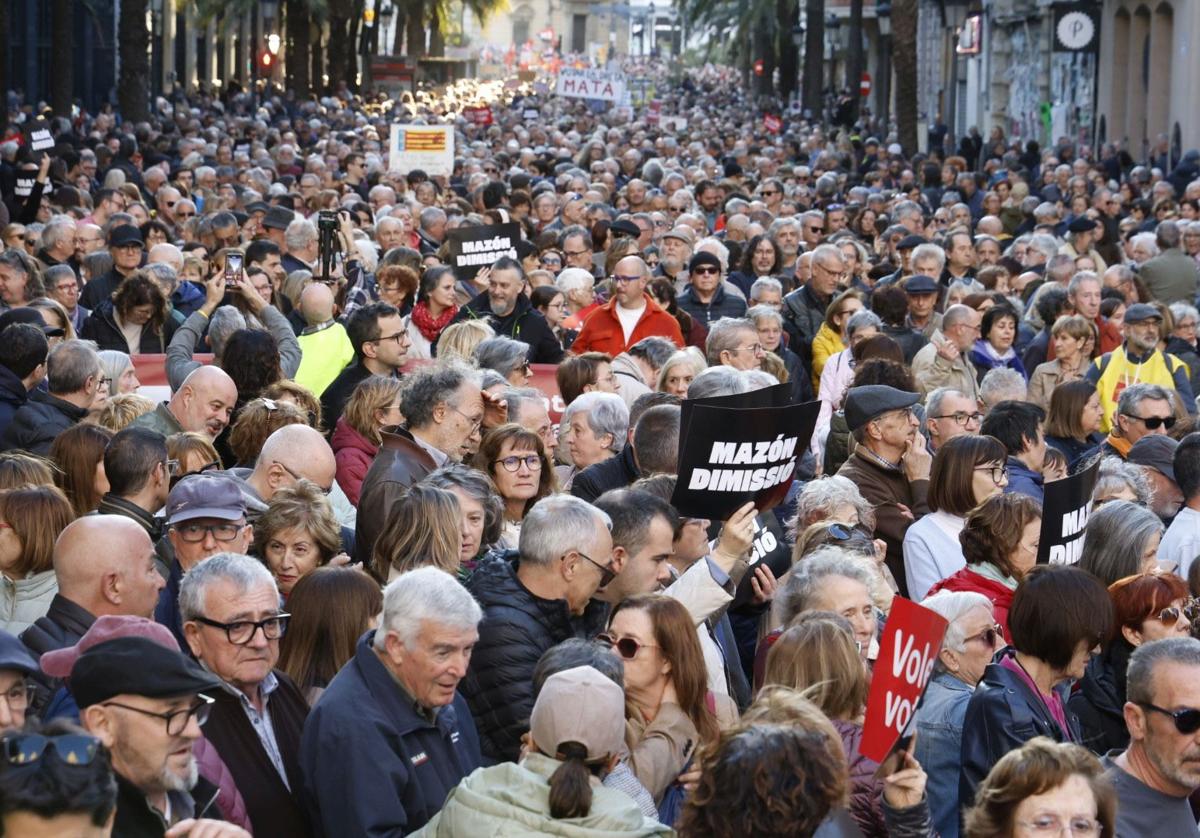 Manifestación en Valencia contra la gestión política de la dana, este sábado.