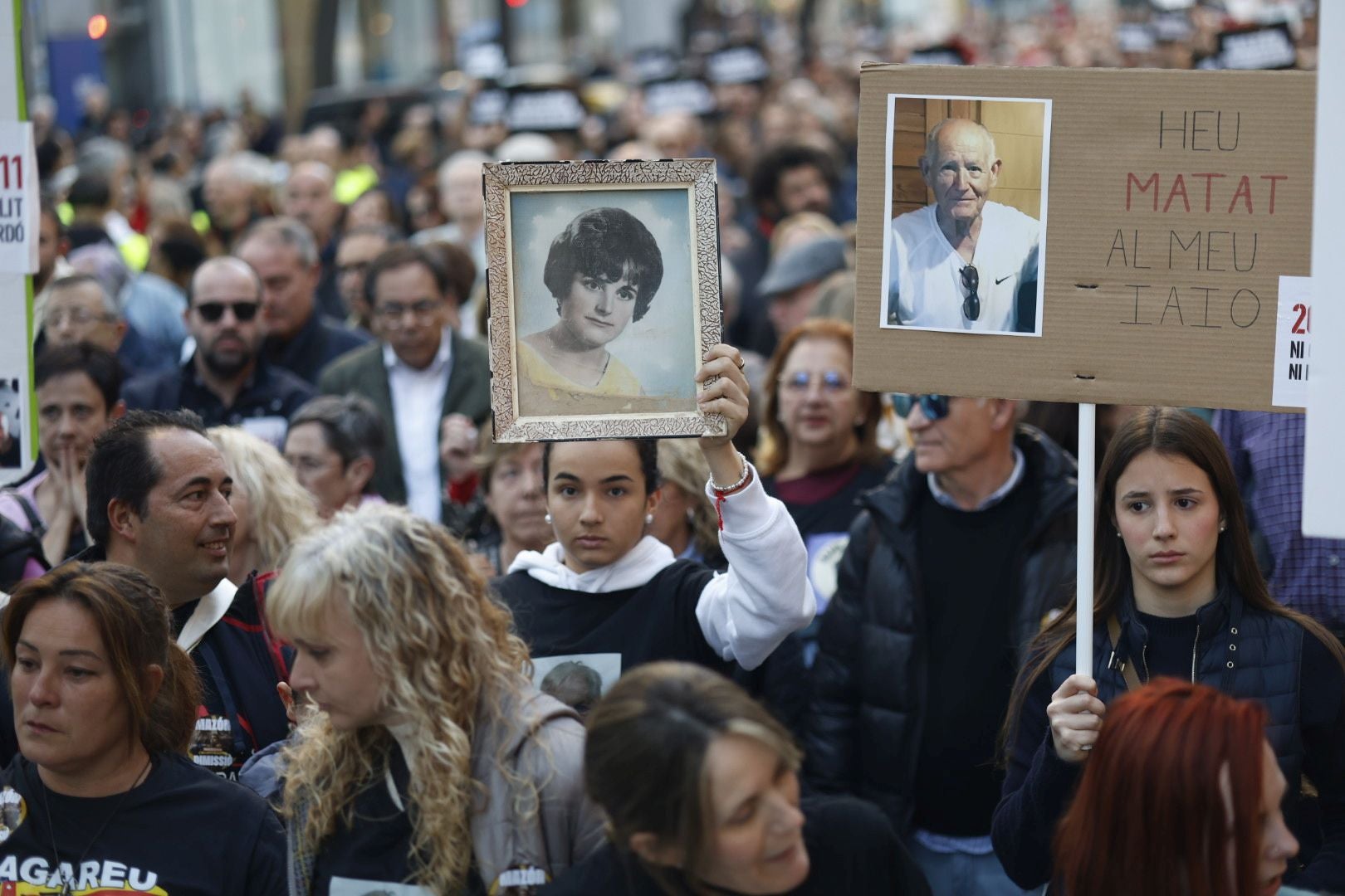 FOTOS | Sexta manifestación en Valencia contra la gestión política de la dana
