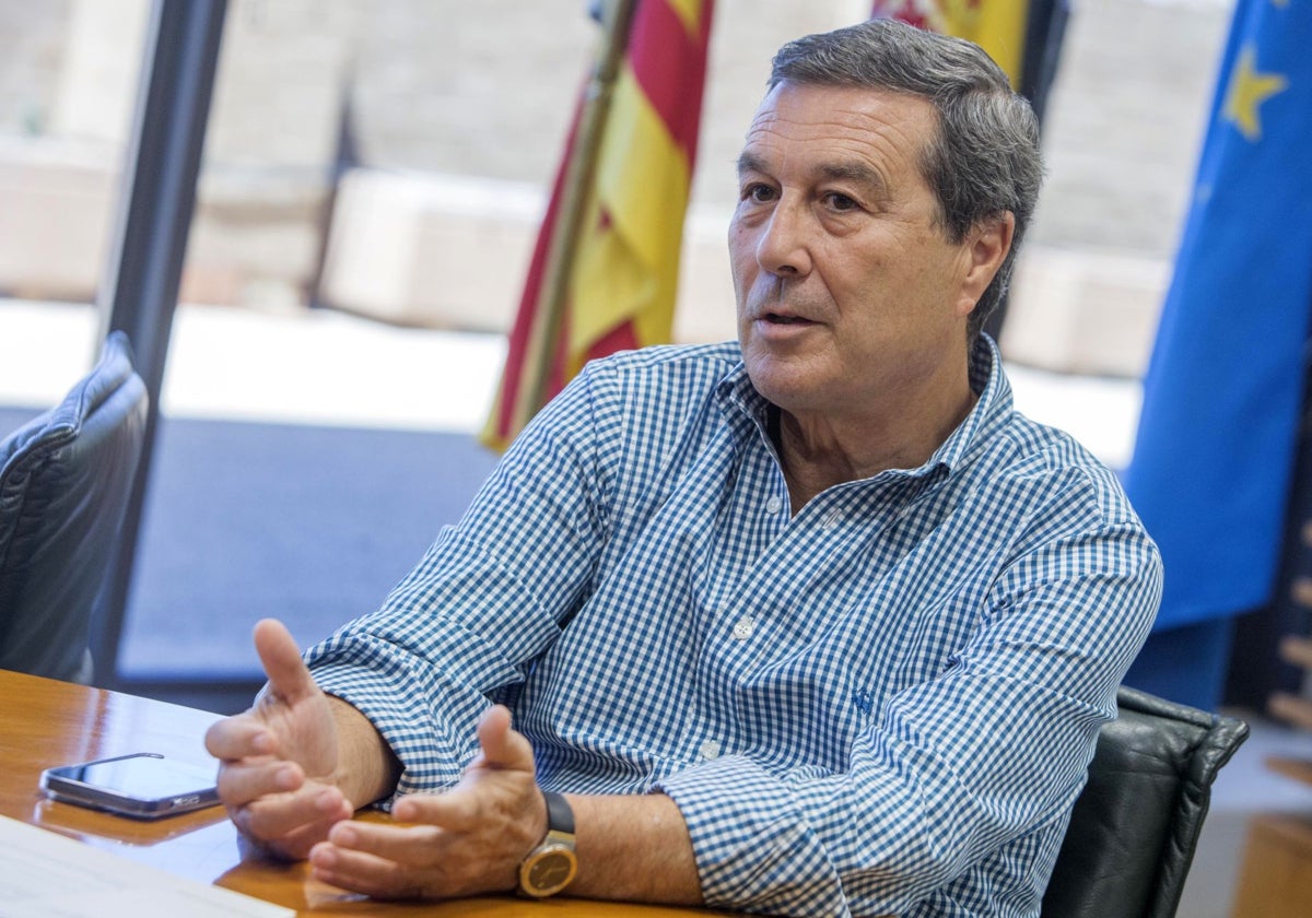 El conseller de Sanidad anuncia que antes del verano establecerán dónde irá el nuevo hospital Arnau de Vilanova