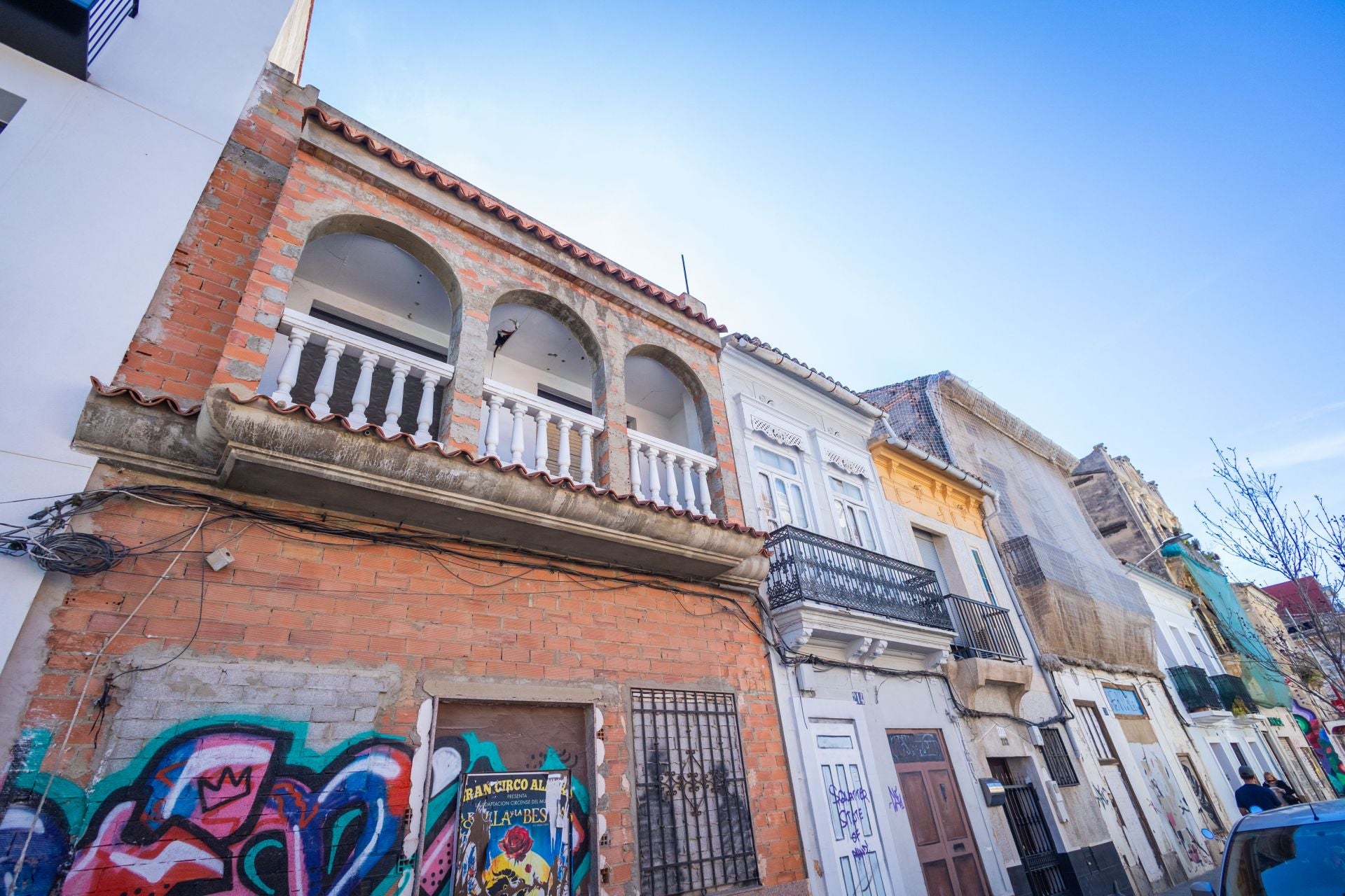 FOTOS | Subastas de viviendas en el Cabanyal de Valencia: de ruina a objeto de deseo