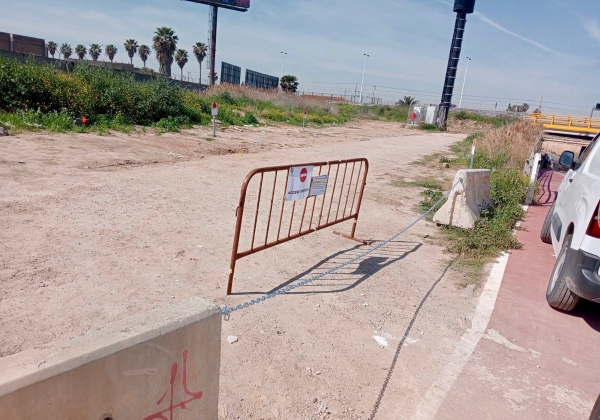 El Ayuntamiento limpia Vinival tras la denuncias de los vecinos de Alboraya