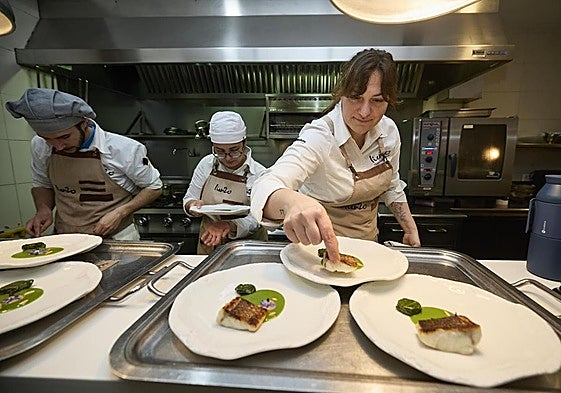 La cocinera del restaurante Lienzo María José, en una imagen de archivo.
