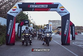 Salida de los motoristas en una edición de la Xtreme Challenge.