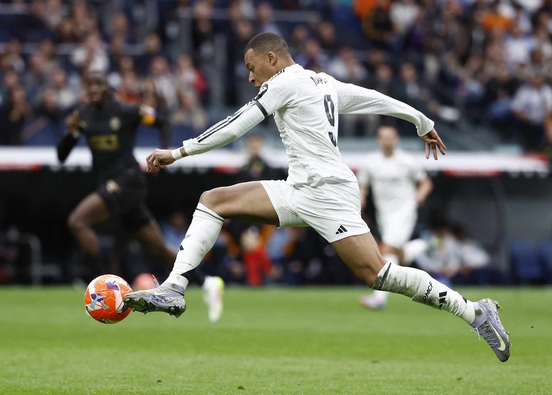 FOTOS | Real Madrid - Valencia CF, partido de alta tensión