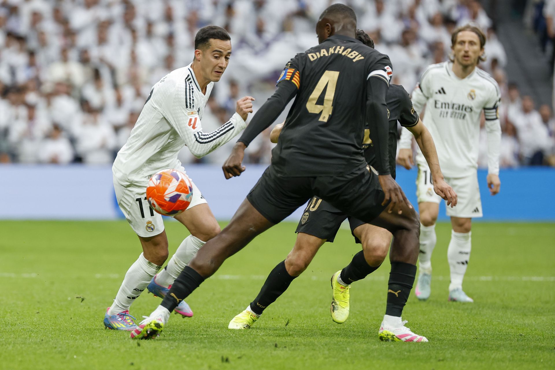 FOTOS | Real Madrid - Valencia CF, partido de alta tensión