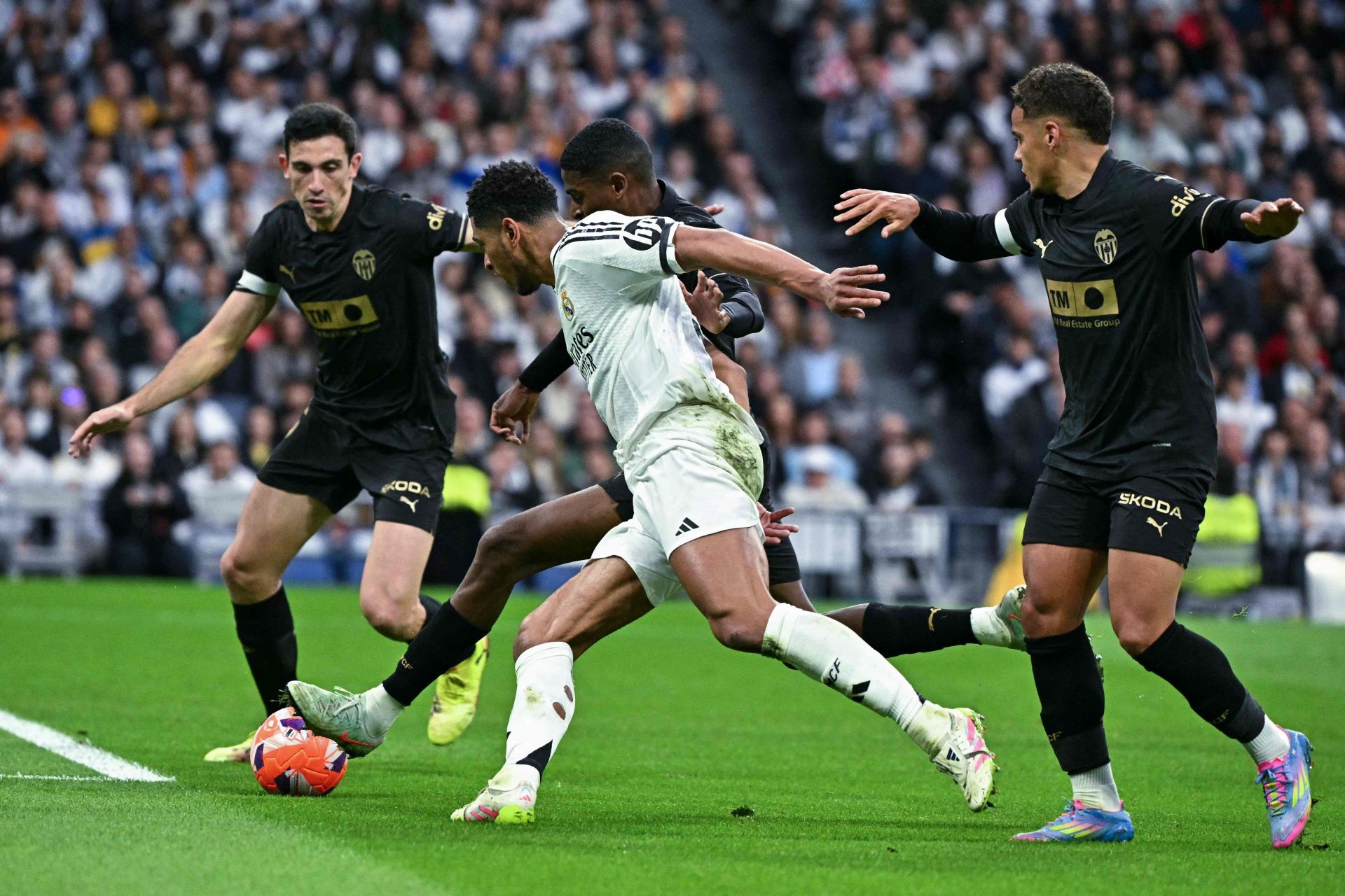 FOTOS | Real Madrid - Valencia CF, partido de alta tensión