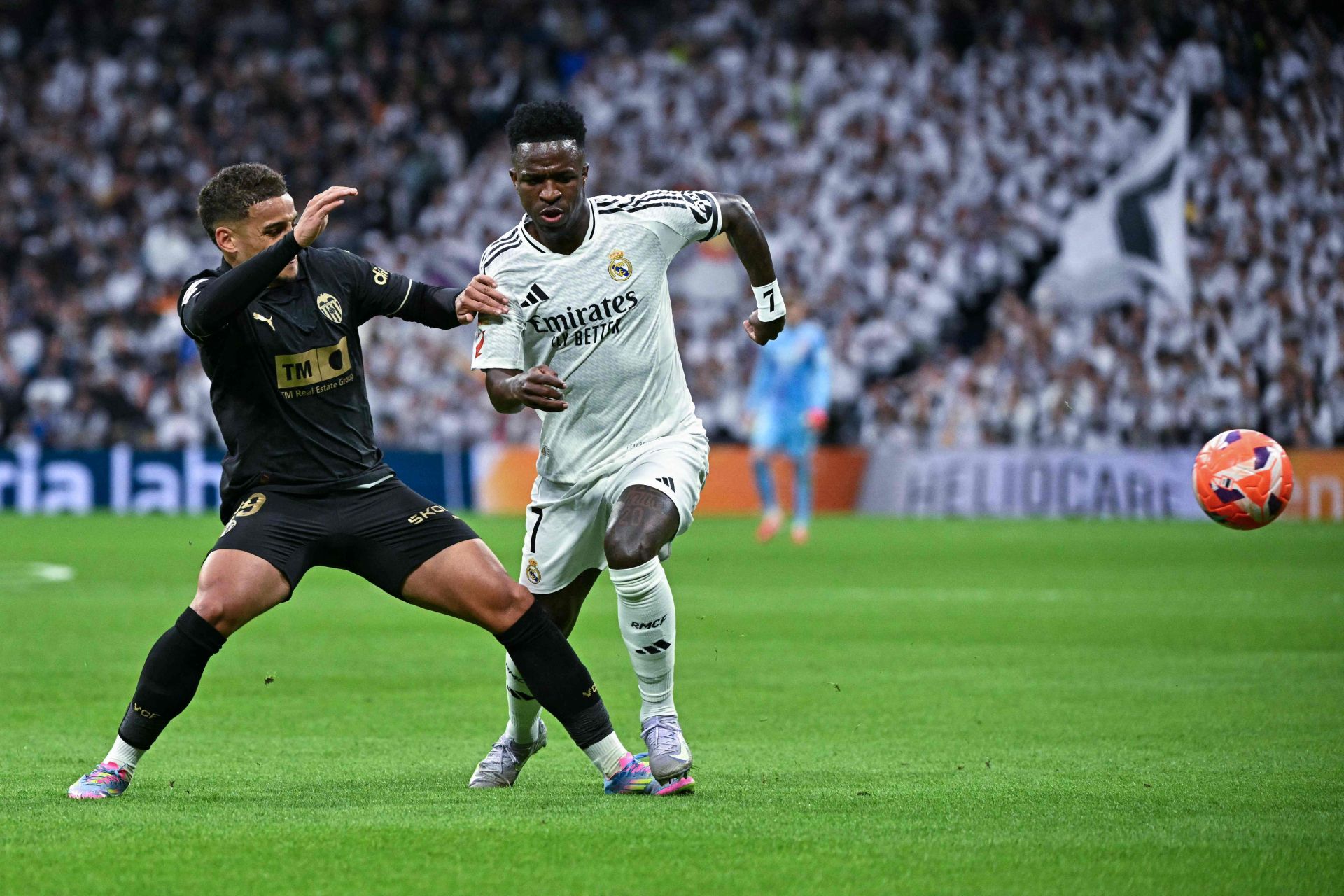 FOTOS | Real Madrid - Valencia CF, partido de alta tensión