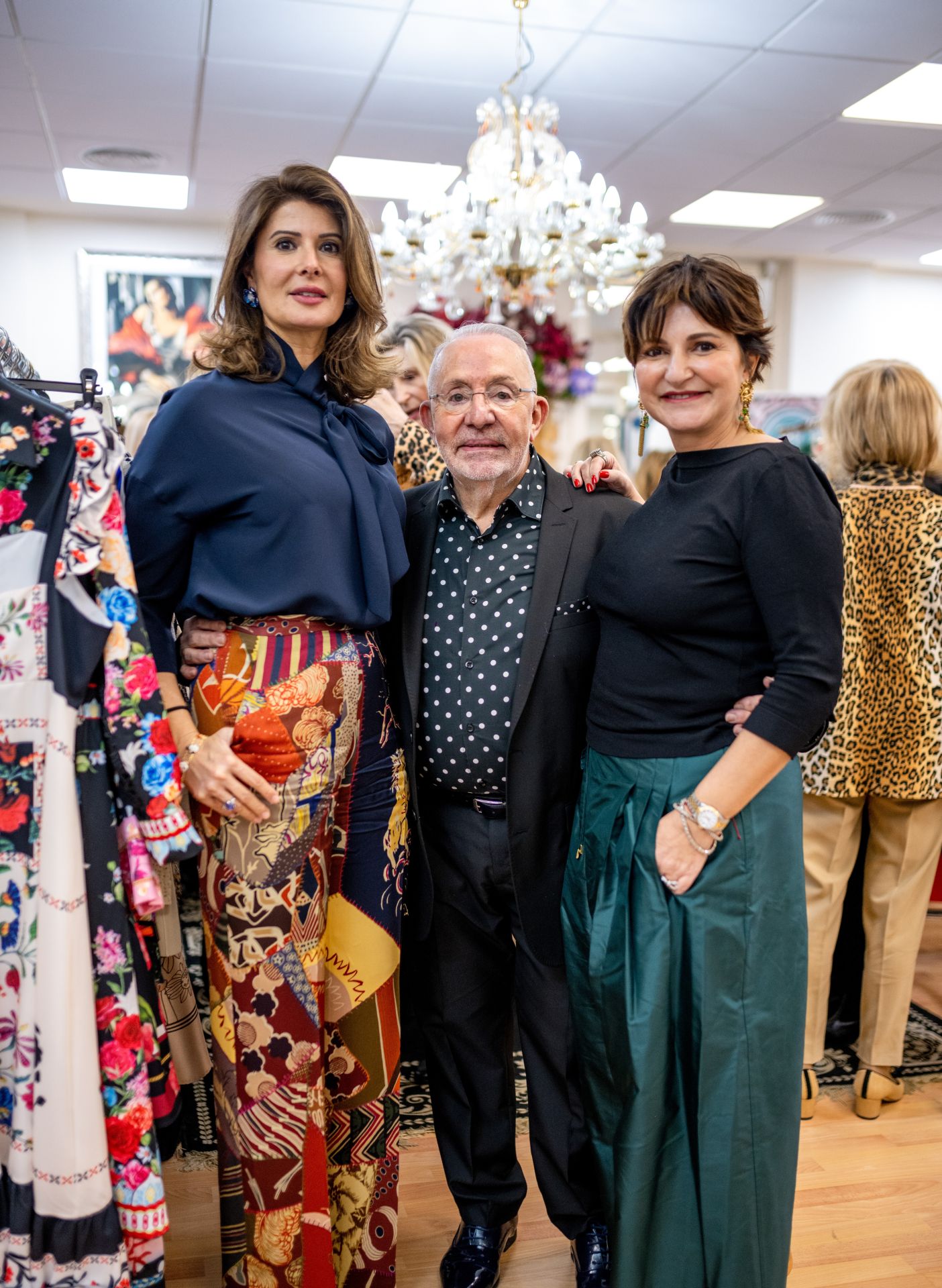 Esther Pastor, Amado Ortells y Ángela Pla en el desfile del diseñador.