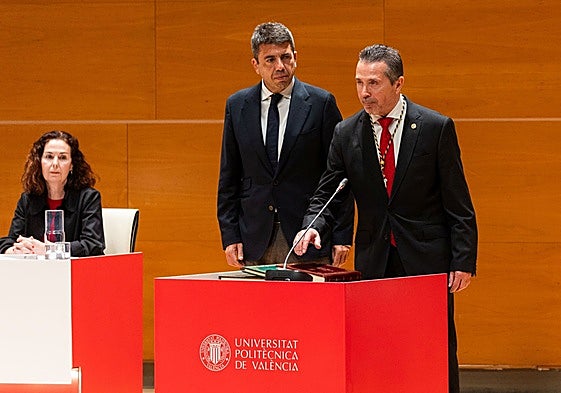 José Capilla, durante la toma de posesión del cargo de rector.
