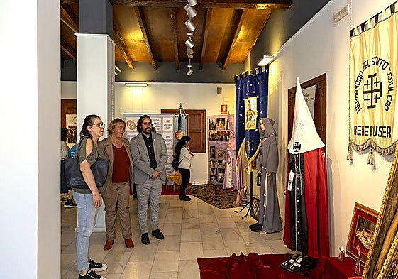 Inauguración de la muestra sobre la Semana Santa.