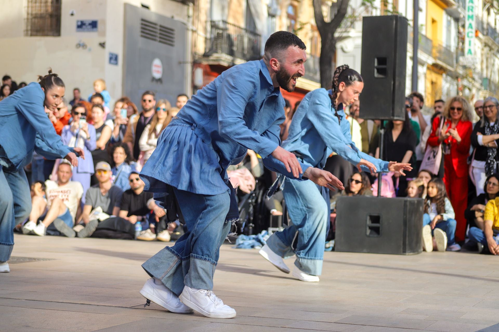 Inauguración de Dansa Valencia con el espectáculo &#039;Transeúnte&#039;, en la plaza del Mercado