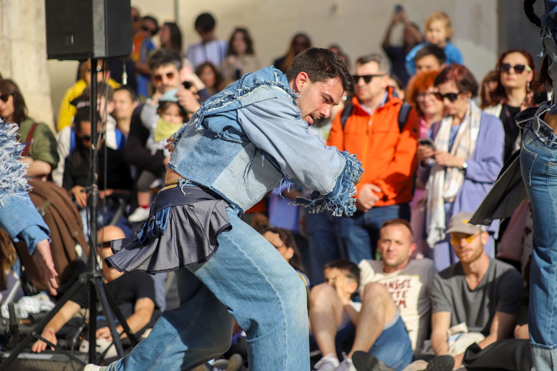 Inauguración de Dansa Valencia con el espectáculo &#039;Transeúnte&#039;, en la plaza del Mercado