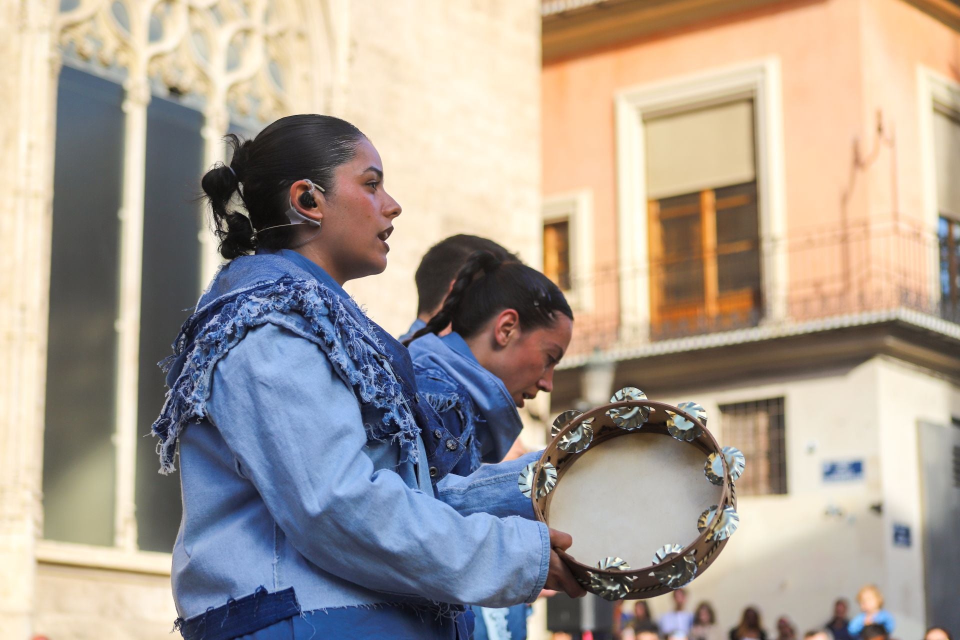 Inauguración de Dansa Valencia con el espectáculo &#039;Transeúnte&#039;, en la plaza del Mercado