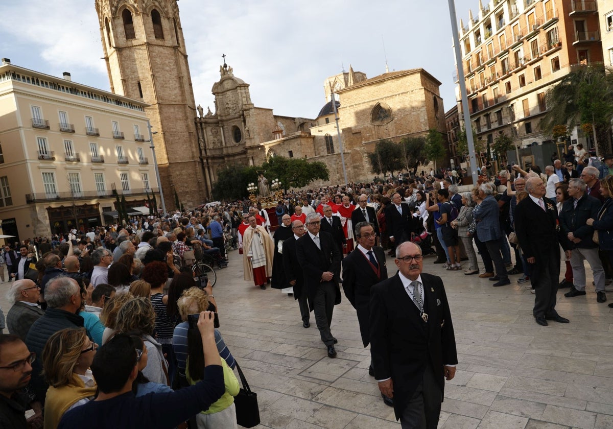 Los vicentinos se oponen a cambiar el recorrido de la procesión: «Hay que respetar la tradición»