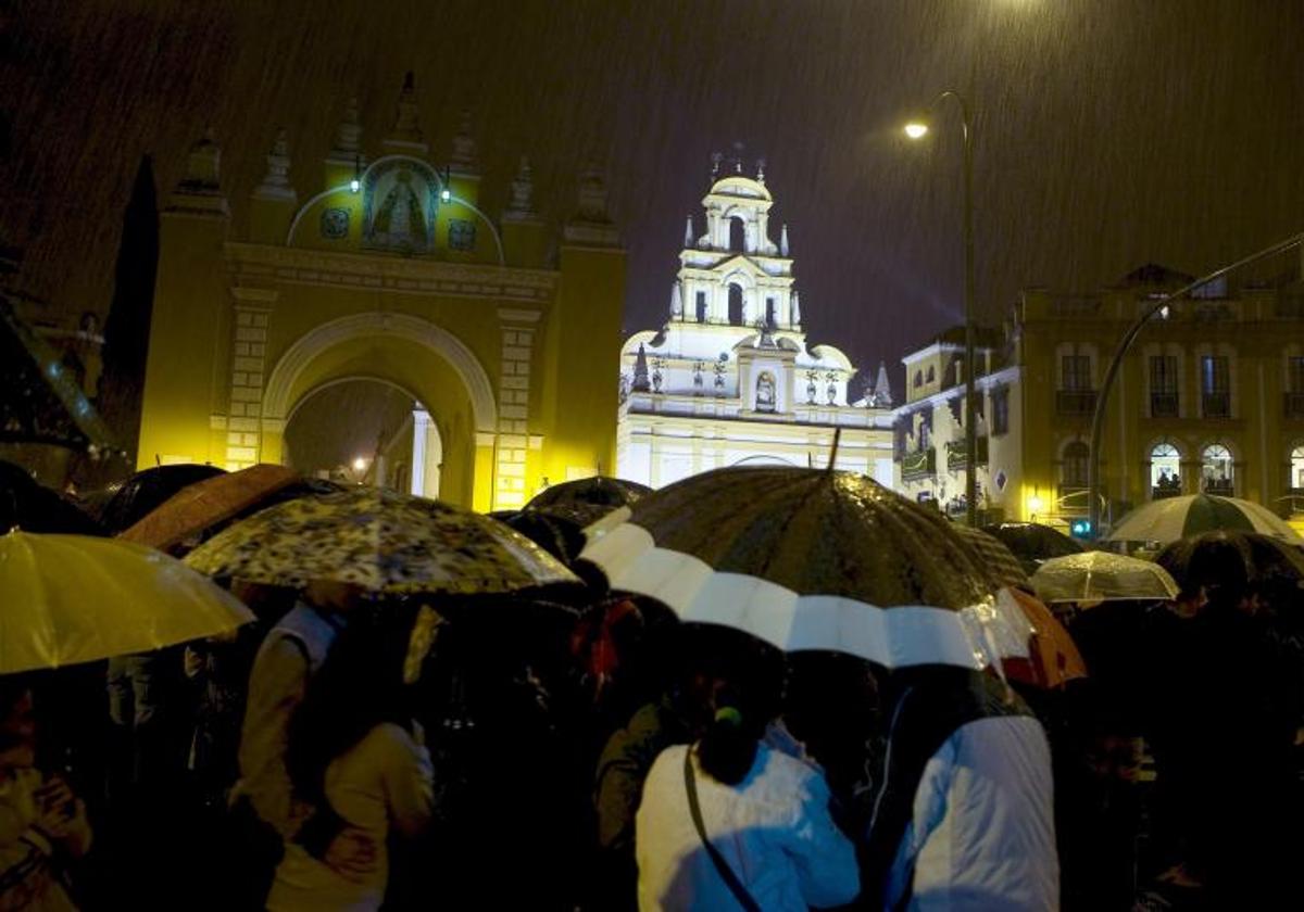 El tiempo en Sevilla en Semana Santa: el aviso de Aemet para hoy y mañana que puede afectar a vacaciones y procesiones