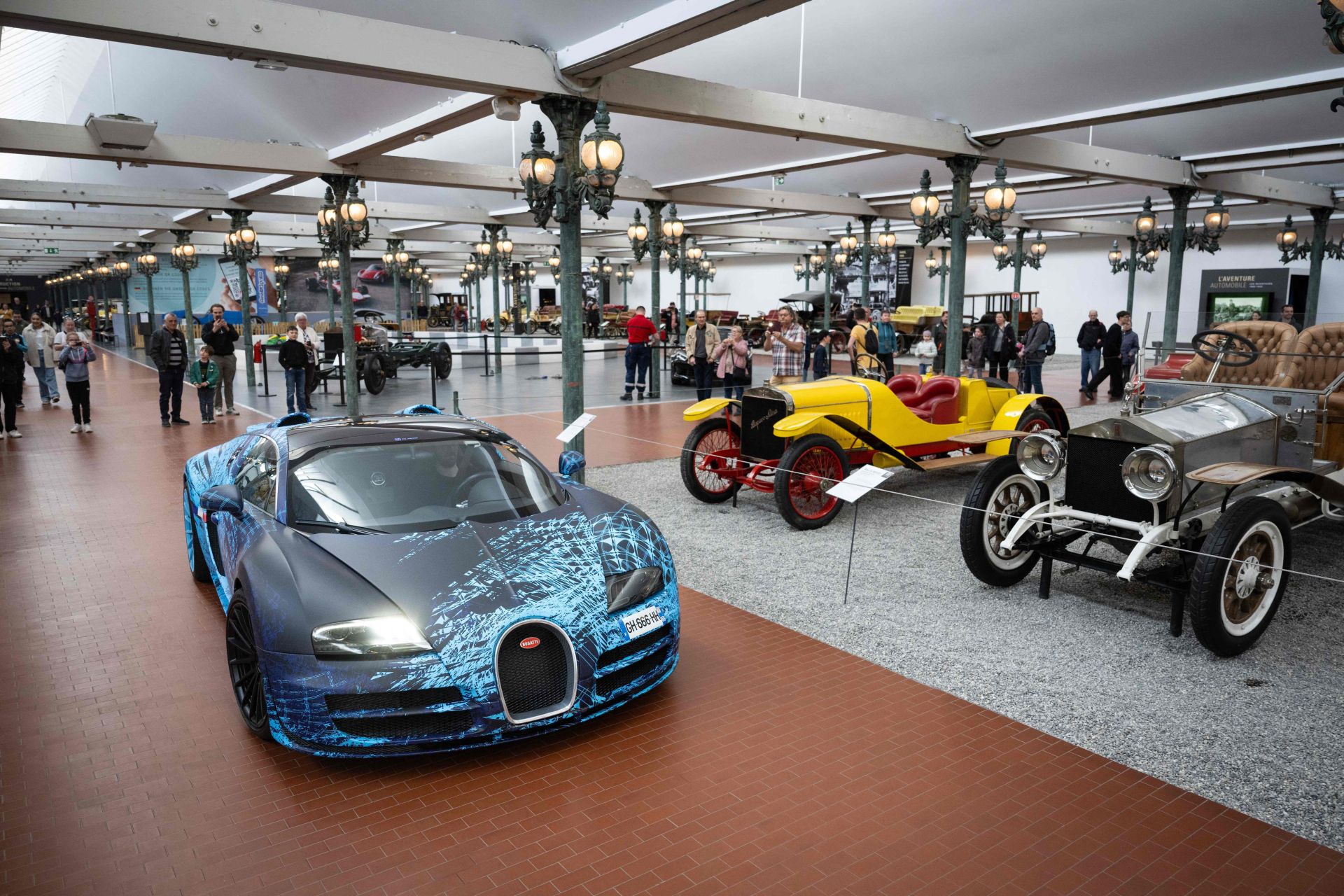 La familia Schlumpf: Así es la mayor colección de coches de época del mundo