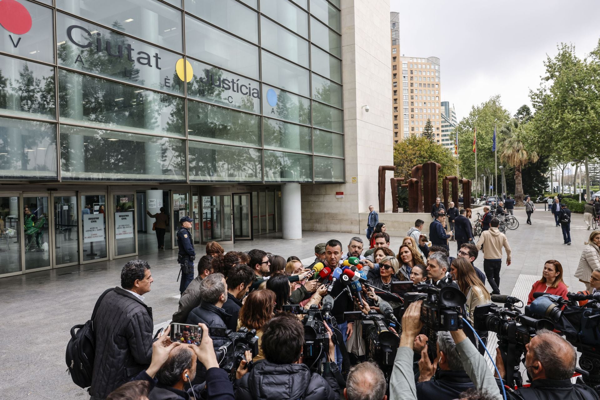 Vicente Mompó acude al juzgado a testificar por la dana