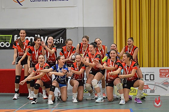 El Xàtiva Voleibol femenino cadete se proclama campeón de la Comunitat