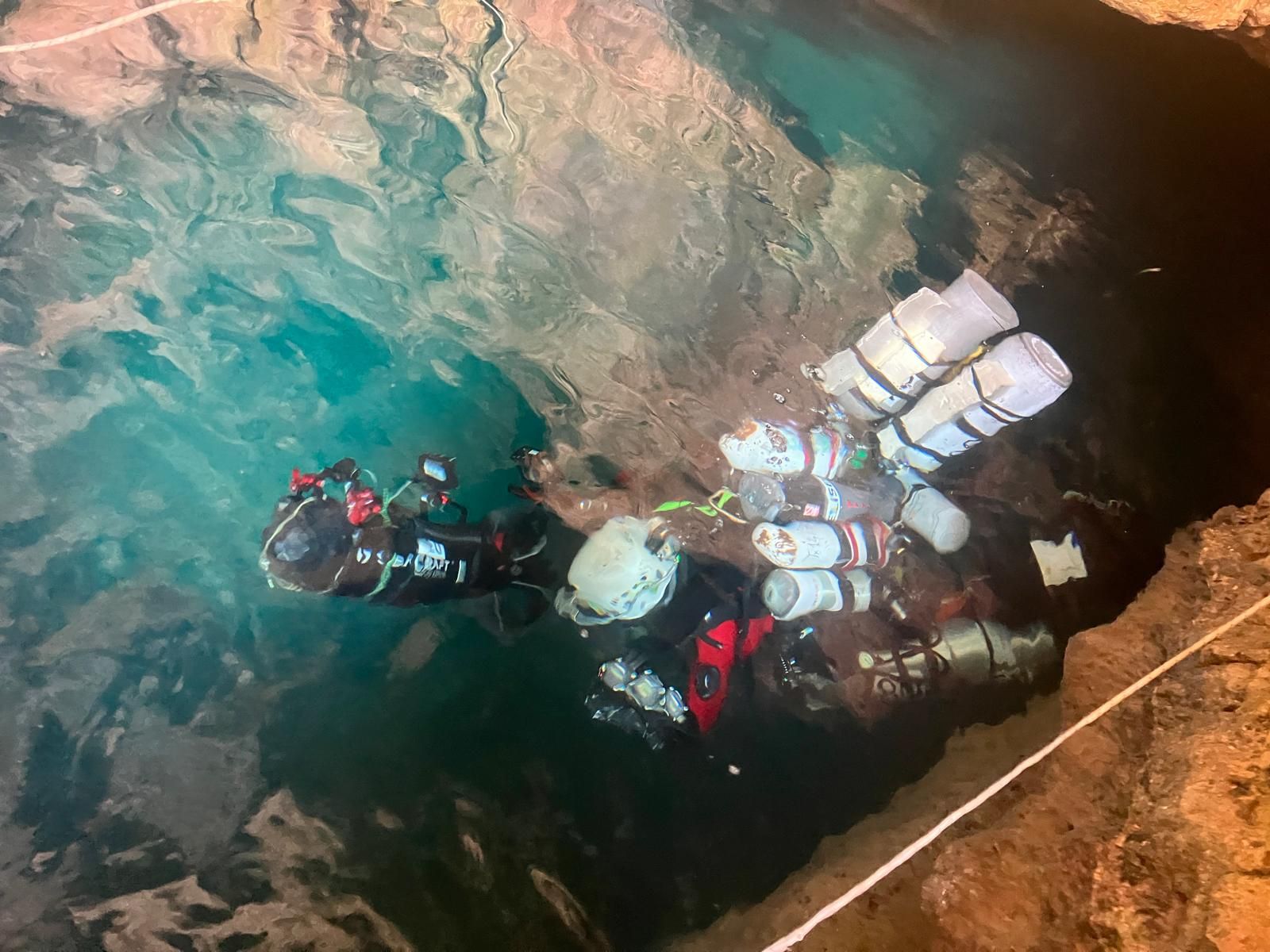 Descubren 260 metros de galería nueva en la cueva marina del Moraig