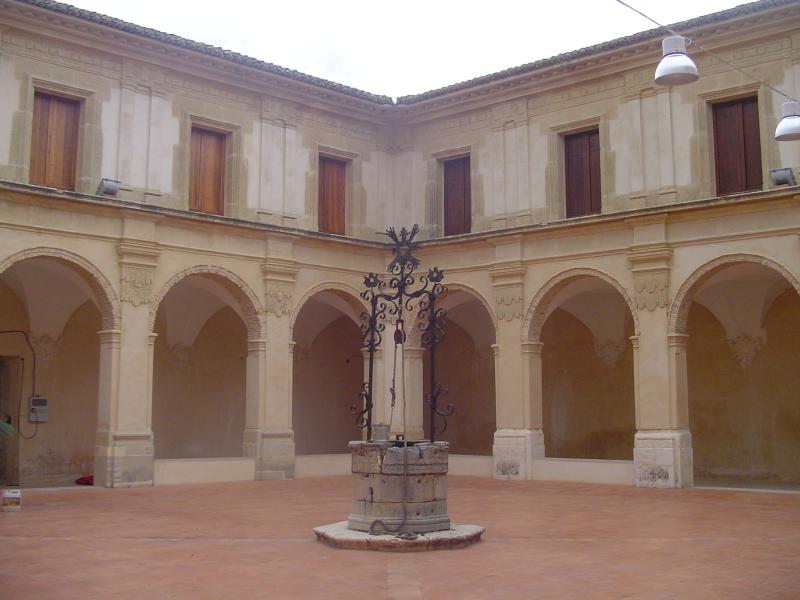 Los estudios arqueológicos de la fachada del Monasterio del Corpus Christi de Llutxent ya están en marcha
