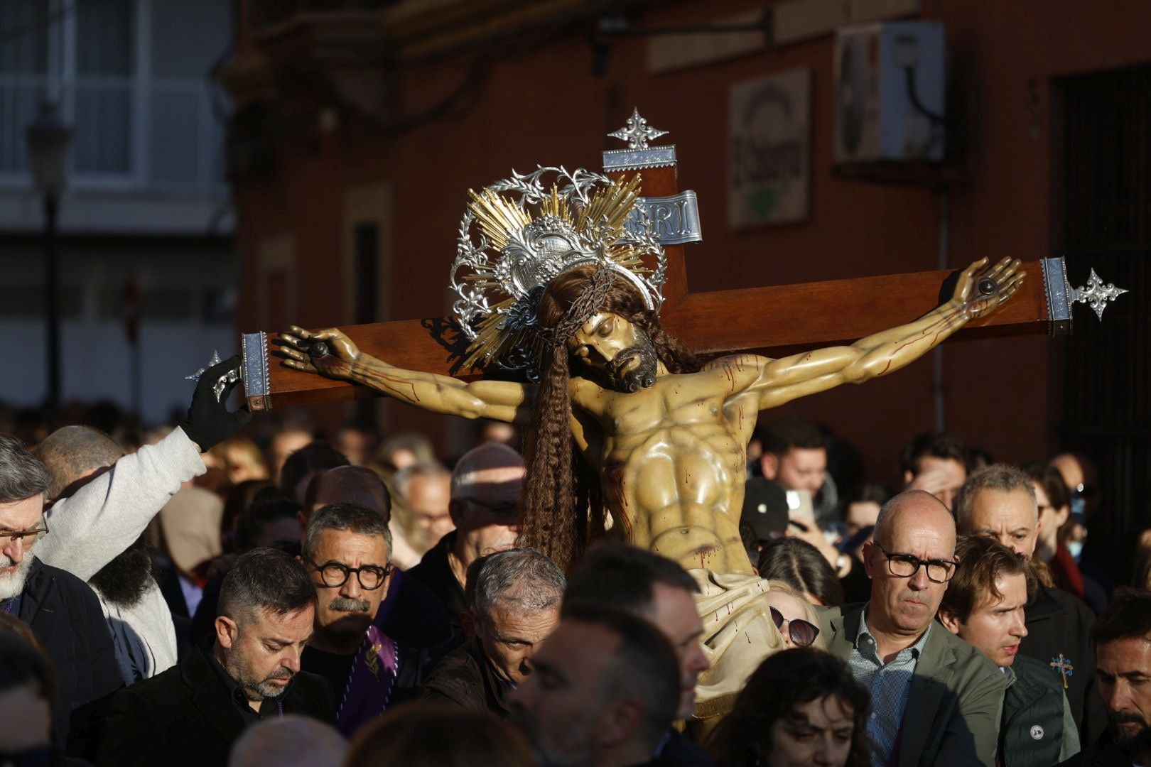 Las fotos del encuentro de los Cristos junto a la playa de Valencia
