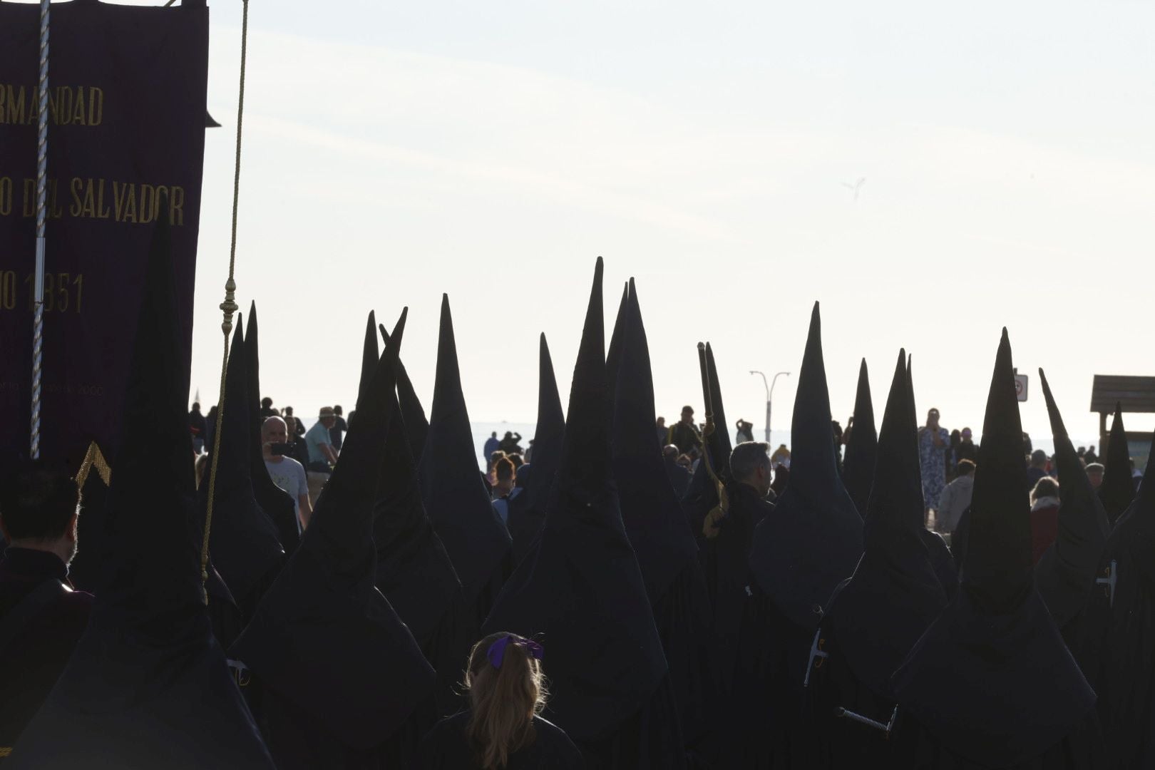 Las fotos del encuentro de los Cristos junto a la playa de Valencia