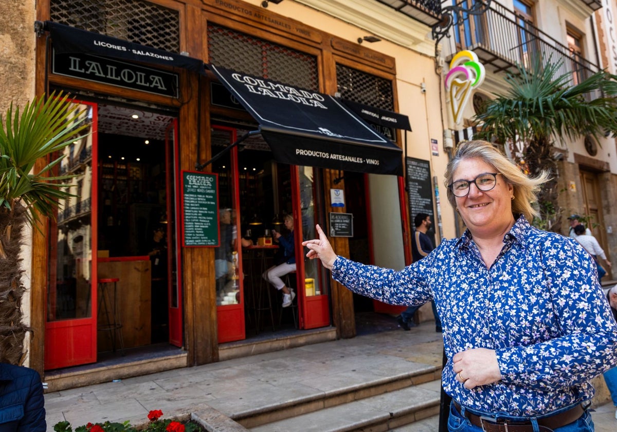 El Miguelete, papelería de la era analógica pionera en la venta de souvenirs en Valencia