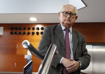 Manuel Miñés es ingeniero de caminos e ingeniero agrónomo, con especialidad hidráulica.