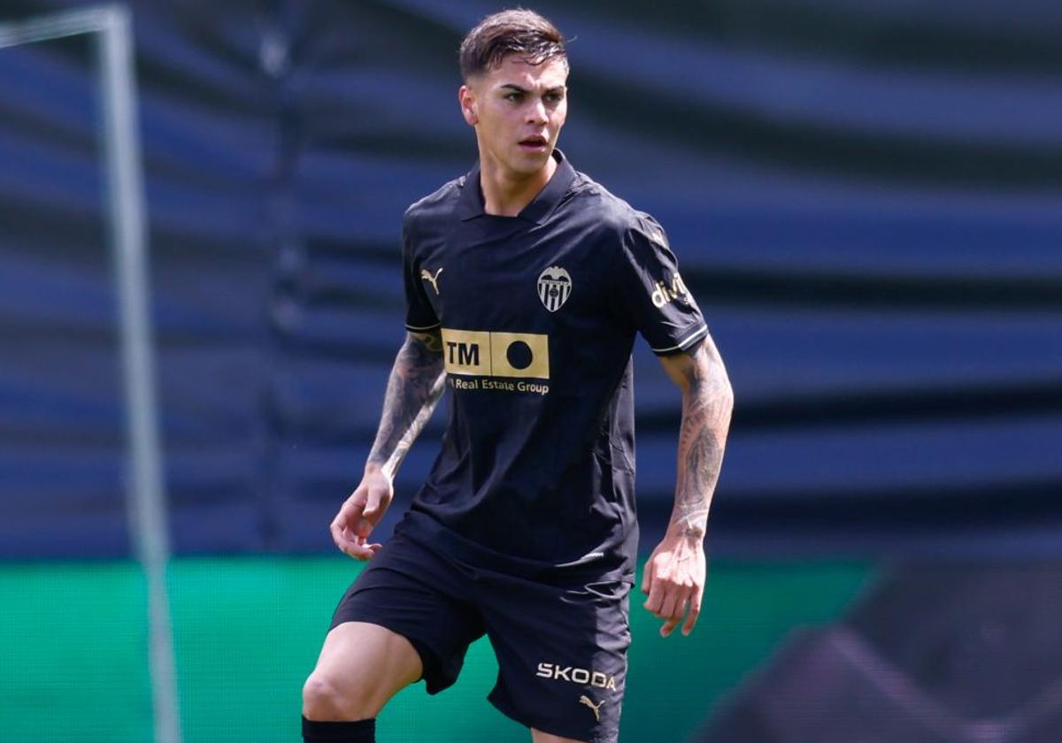 Enzo Barrenechea quiere forzar su maltrecho hombro para estar contra el Espanyol
