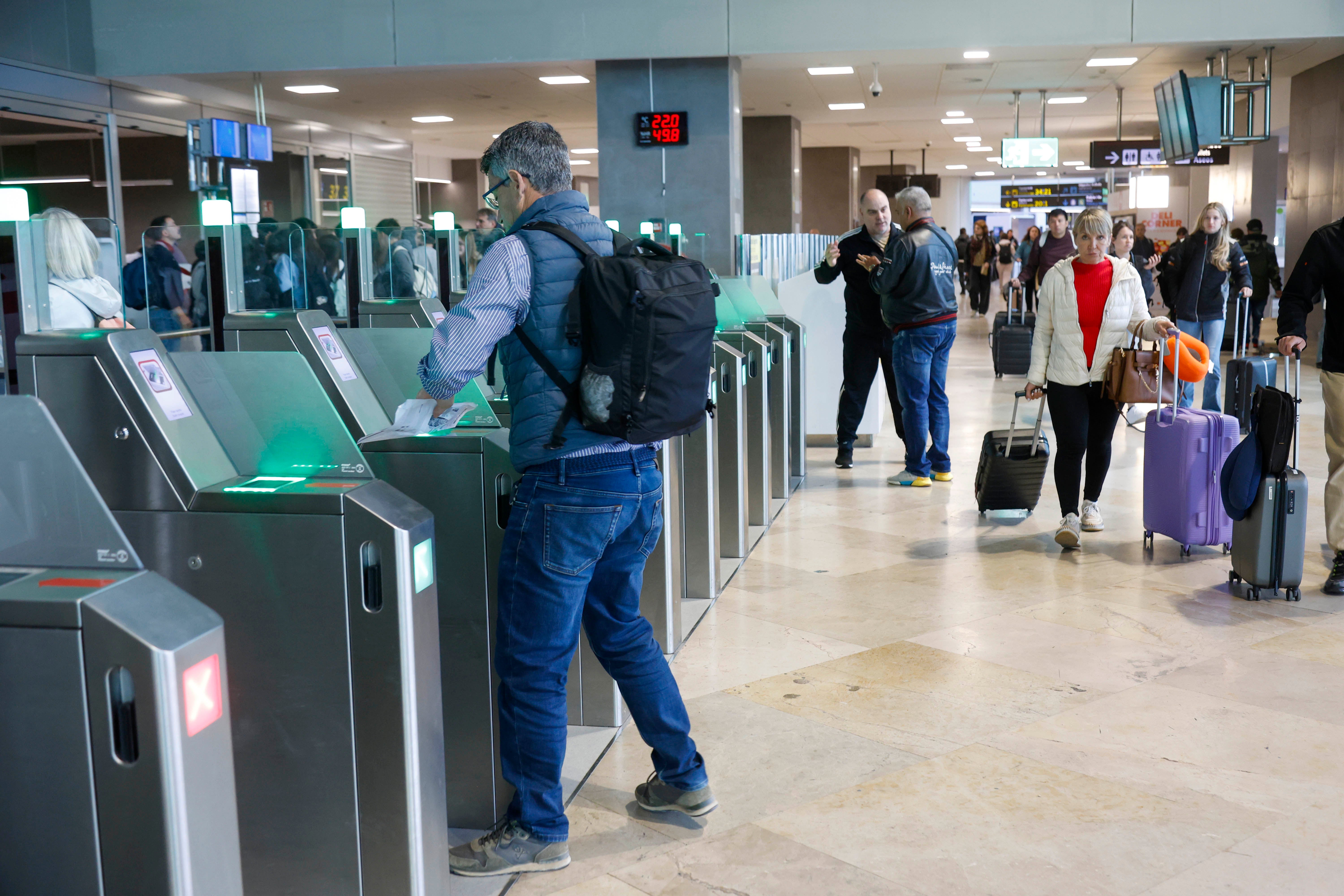 Los precios de los vuelos desde Valencia a Roma se disparan hasta los 700 euros