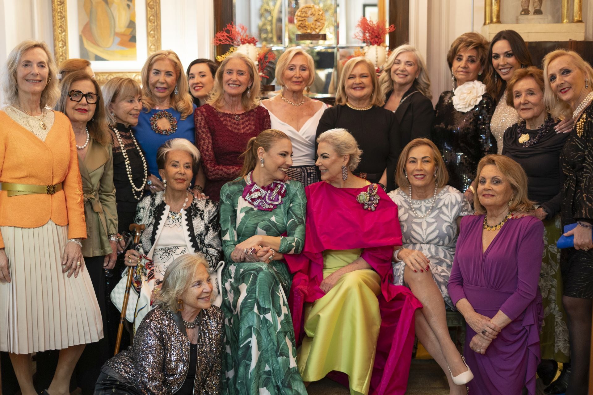 Entre las invitadas al cumpleaños de Laura Fitera, Carmen de Rosa, María José García Padilla, Paz Olmos, Marisa Marín o Nidita Guerrero. A su lado, su hija Gadea Fitera.