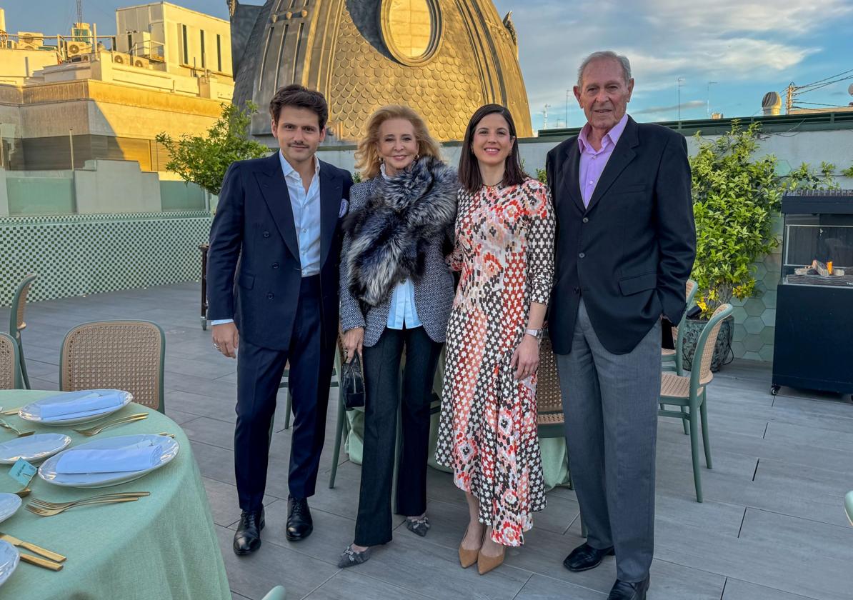 Alfonso Gómez Sempere, Mayrén Beneyto, Alicia Porta y el doctor Murgui.