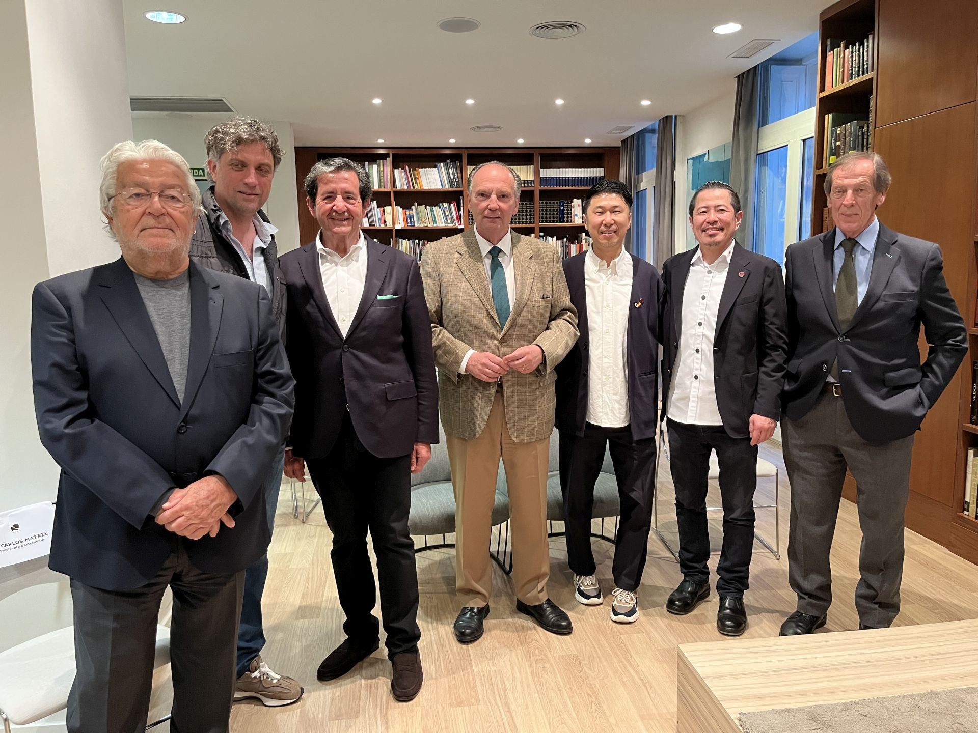 Rafa Alcón, Vicente Rioja, José Miguel Láinez, José Vicente Morata, Yoshikazu Yanome, Hideki Matsuhisa y Carlos Mataix.