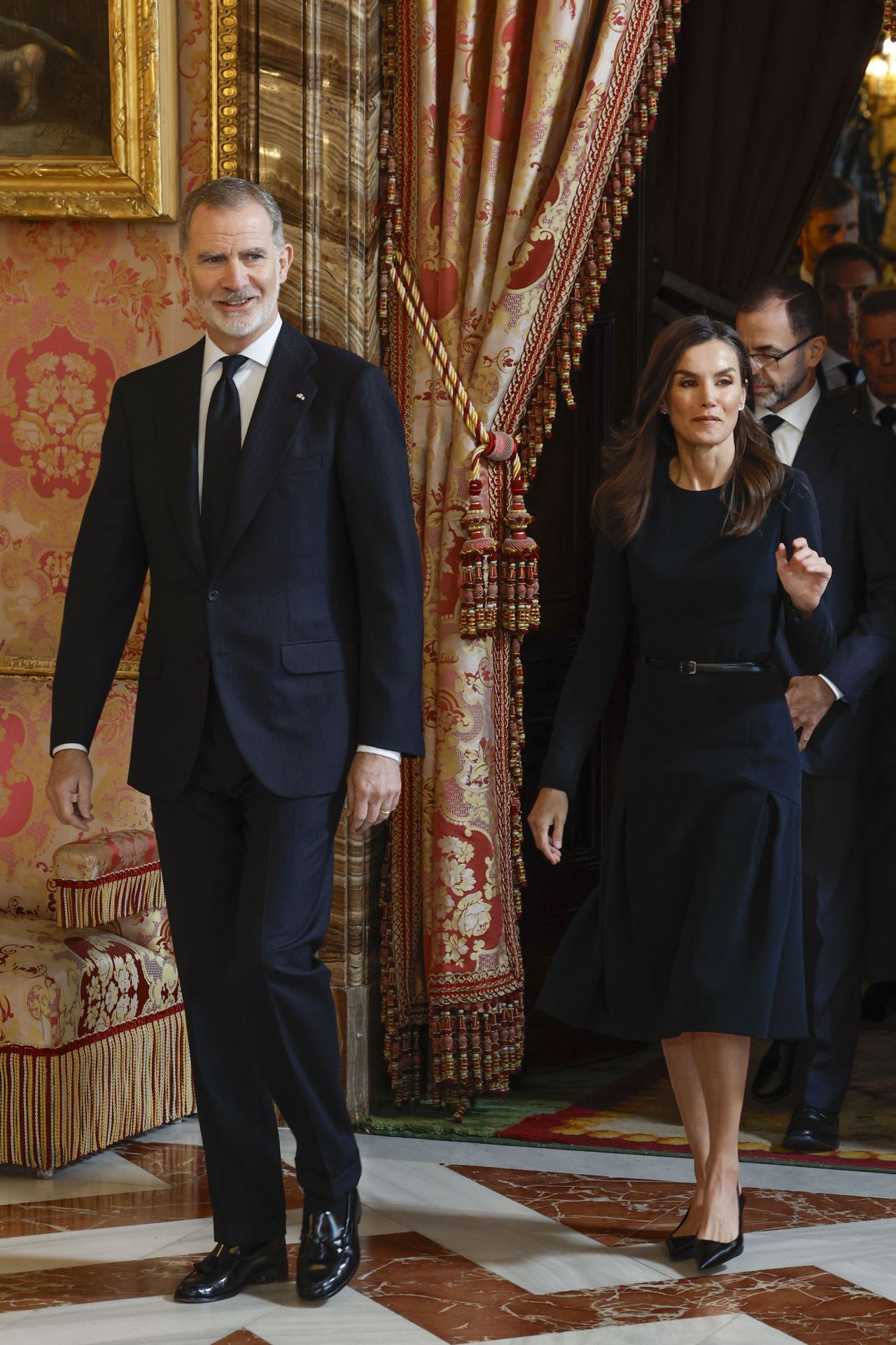 Letizia, de luto riguroso por la muerte del Papa en el almuerzo por el Premio &#039;Miguel de Cervantes&#039;