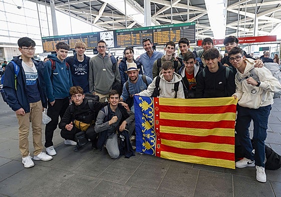 Grupo de jóvenes que ha partido este miércoles a Roma.