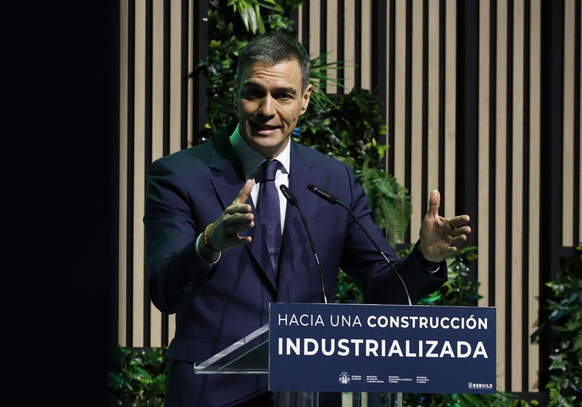 Pedro Sánchez apuesta por Valencia como capital de la vivienda industrial: el Puerto acogerá la Ciudad de la Construcción