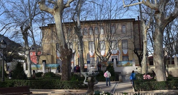 Xàtiva presenta alegaciones a la revocación de Educación de las obras de un colegio del centro histórico por inactividad