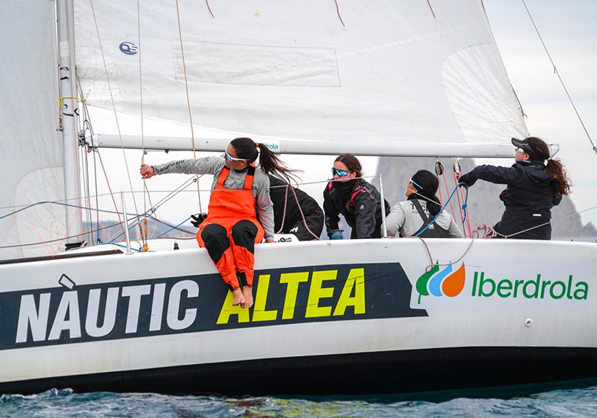 Altea se convierte en epicentro de la vela femenina con la Liga Iberdrola
