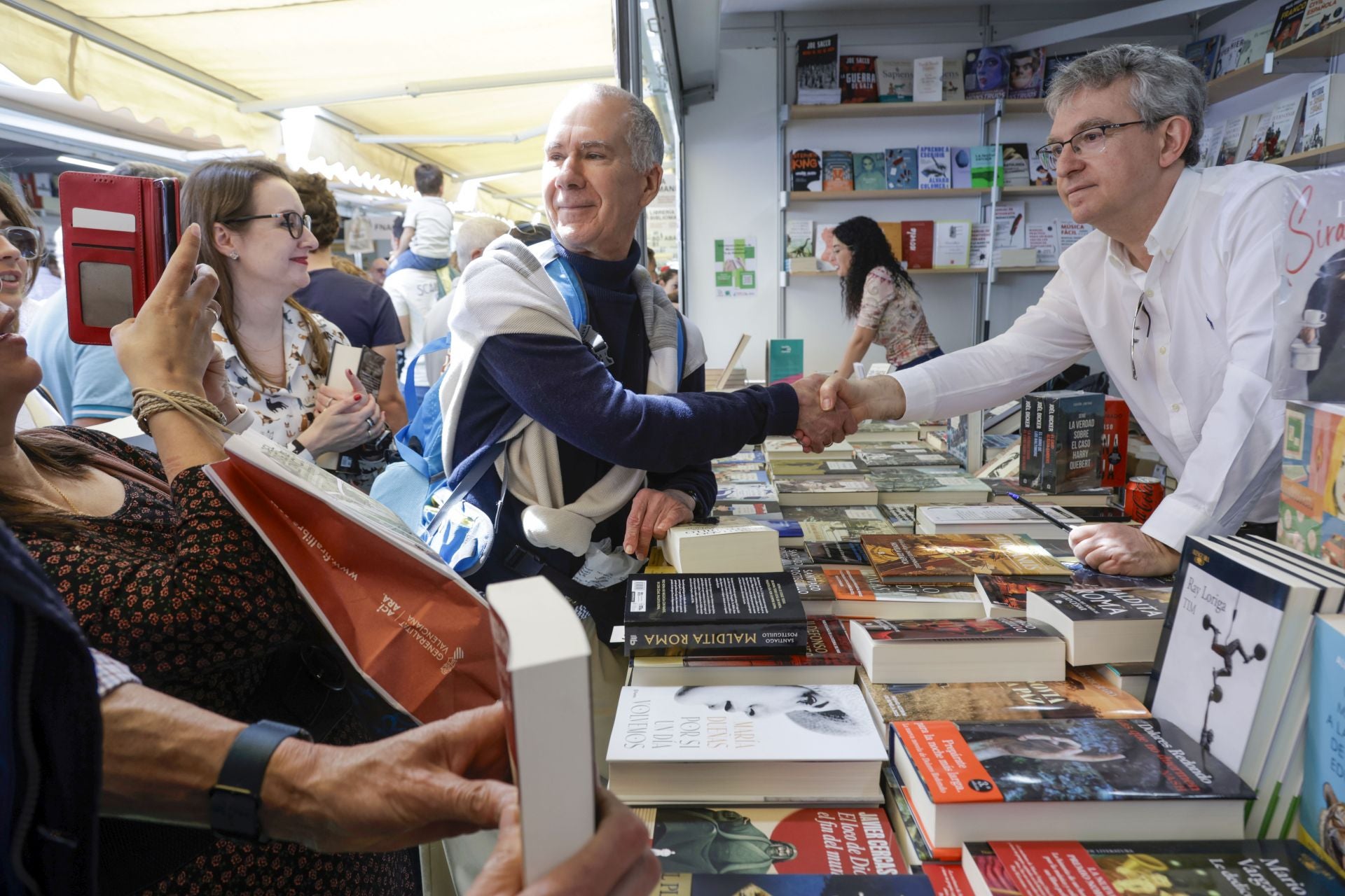 Éxito en la primera gran mañana de la Fira del Llibre