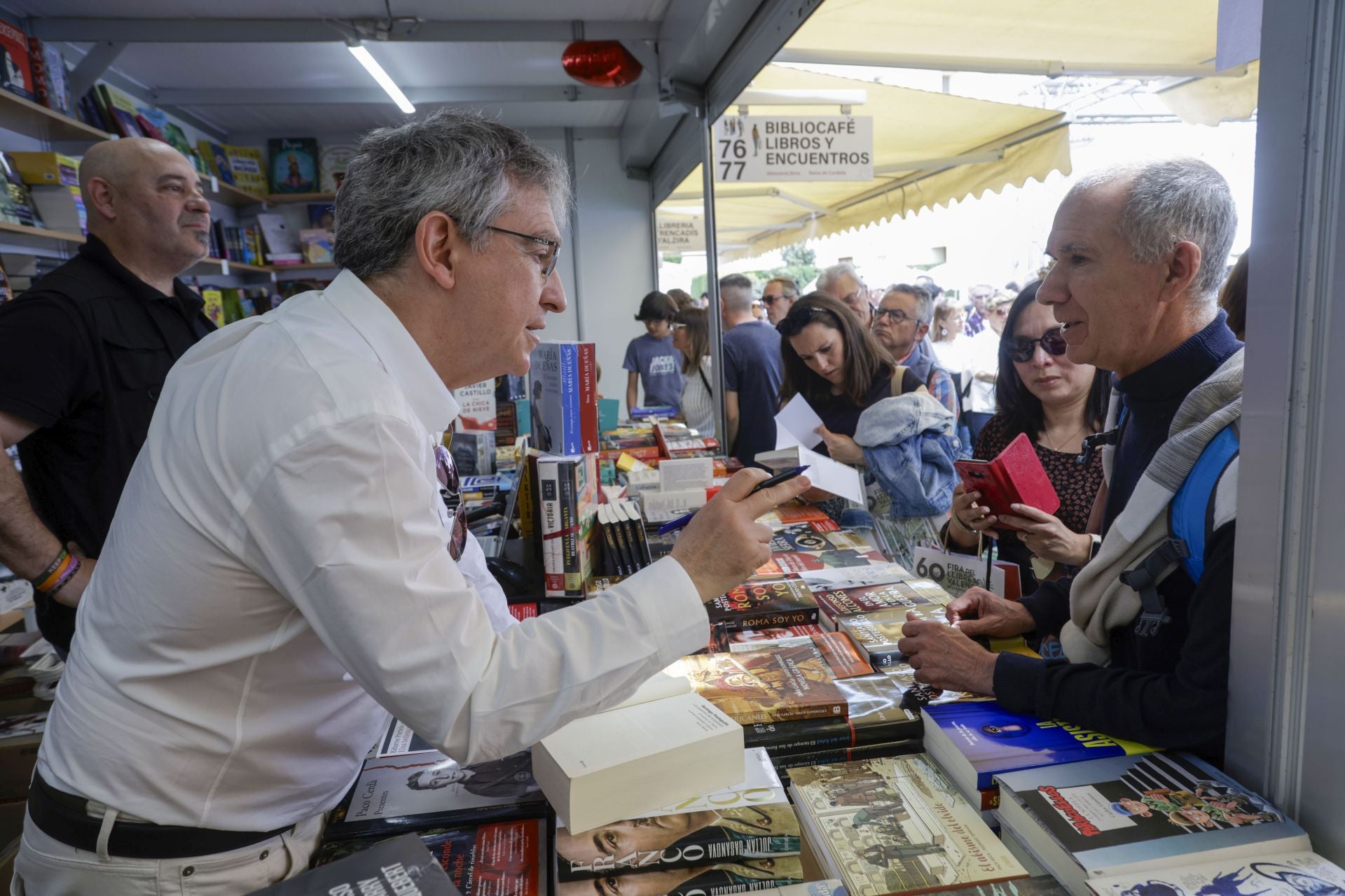 Éxito en la primera gran mañana de la Fira del Llibre