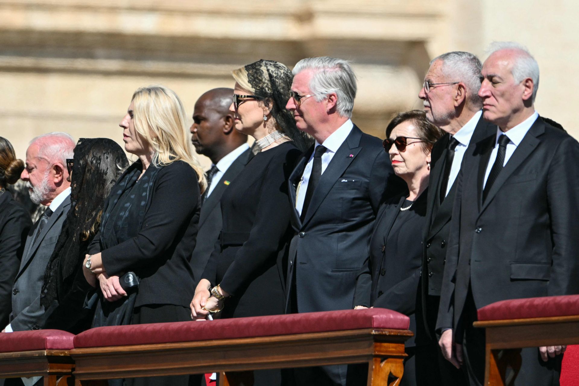 FOTOS | Guillermo de Gales, Alberto y Charlène de Mónaco... Los miembros de las casas reales en el funeral del papa Francisco